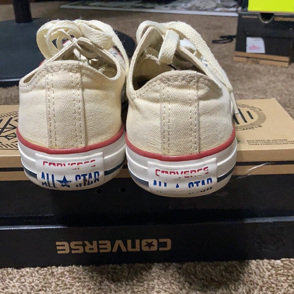 Converse - Picture 3 of 5